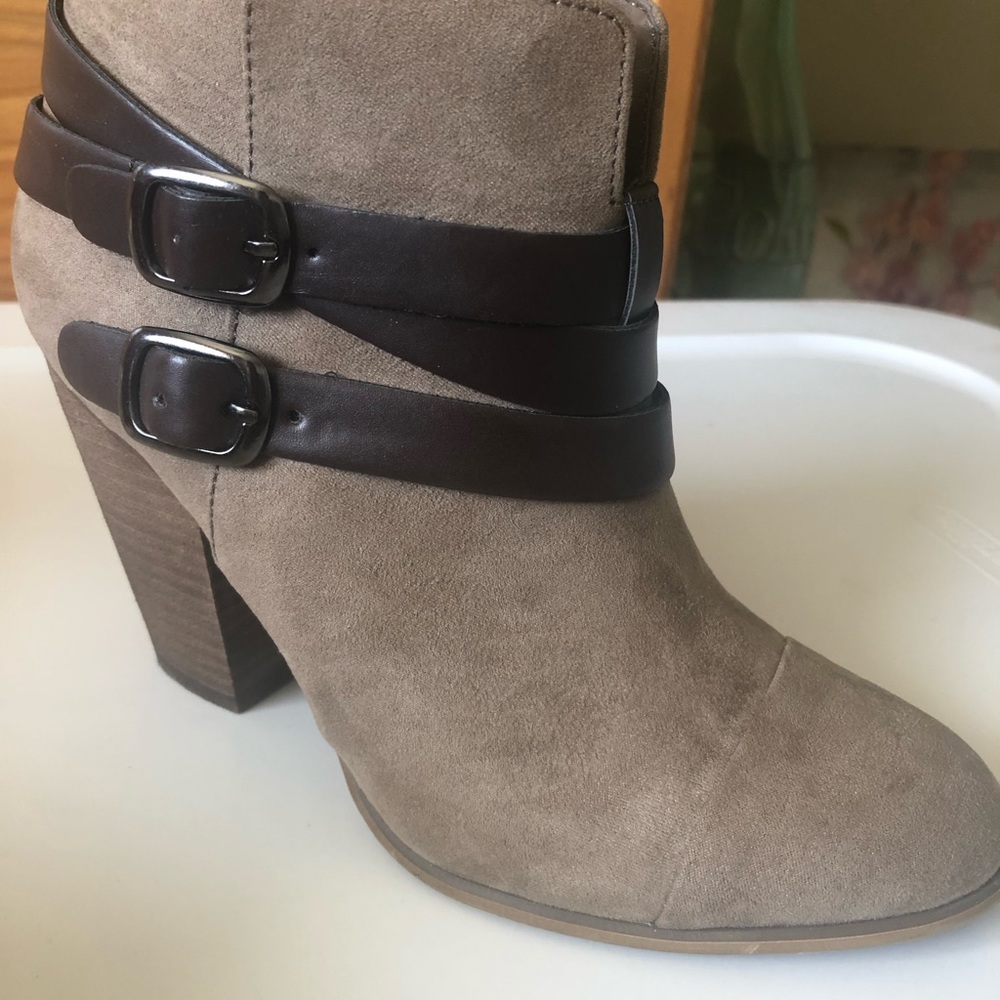 Booties - Picture 4 of 9